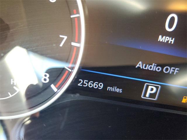 Photo of 2023 Electric Blue Metallic/Super Black Nissan Sentra