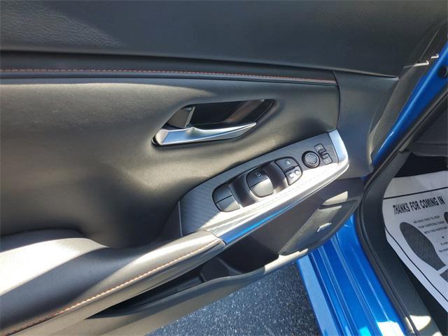 Photo of 2023 Electric Blue Metallic/Super Black Nissan Sentra