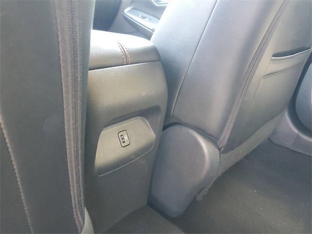 Photo of 2023 Electric Blue Metallic/Super Black Nissan Sentra