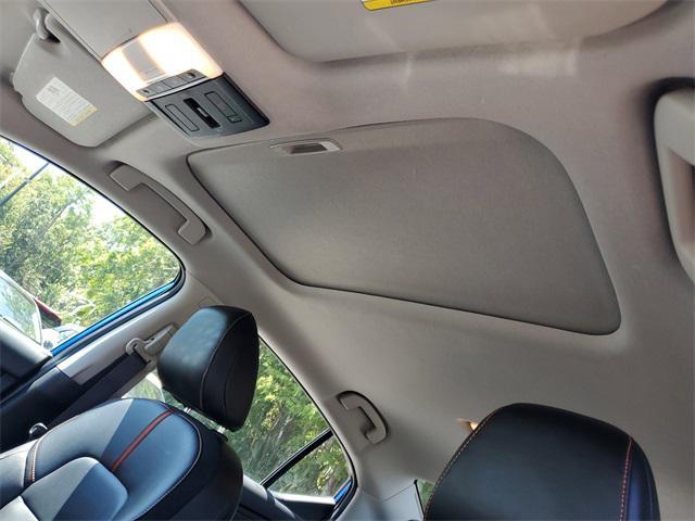 Photo of 2023 Electric Blue Metallic/Super Black Nissan Sentra