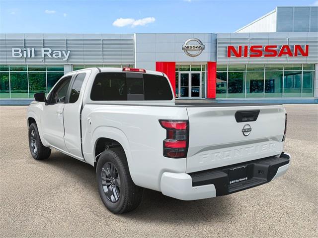 Photo of 2025 Glacier White Nissan Frontier