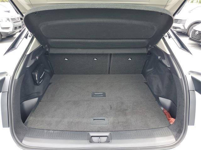 Photo of 2024 Everest White Pearl Tricoat/Black Diamond Pearl Nissan ARIYA