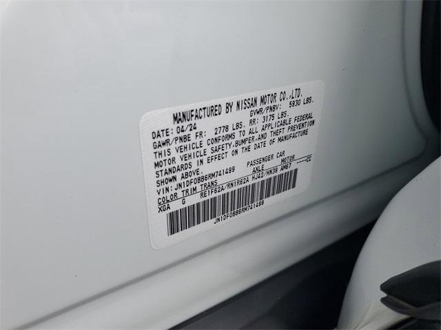 Photo of 2024 Everest White Pearl Tricoat/Black Diamond Pearl Nissan ARIYA