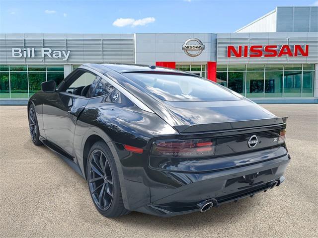Photo of 2024 Black Diamond Pearl Nissan Z