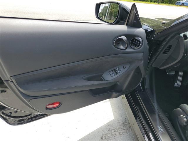 Photo of 2024 Black Diamond Pearl Nissan Z