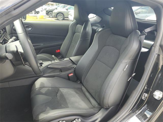 Photo of 2024 Black Diamond Pearl Nissan Z