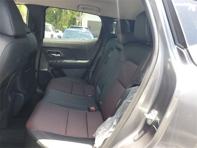 Photo of 2025 Gun Metallic Nissan Kicks
