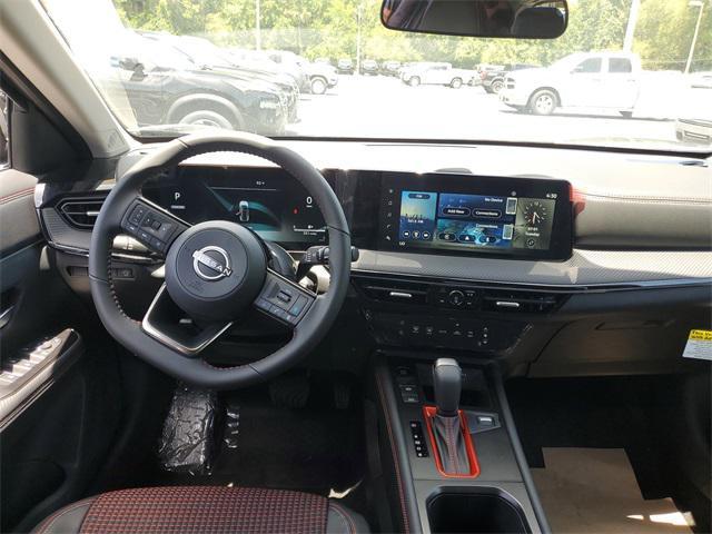 Photo of 2025 Gun Metallic Nissan Kicks