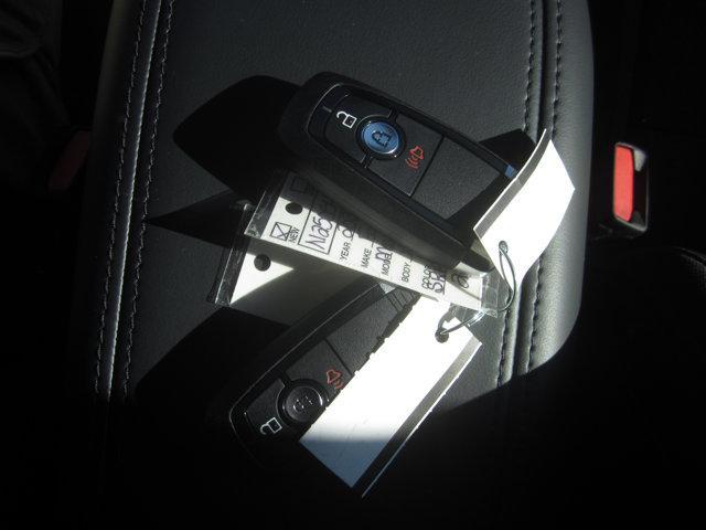 Photo of 2025 Oxford White Ford Maverick