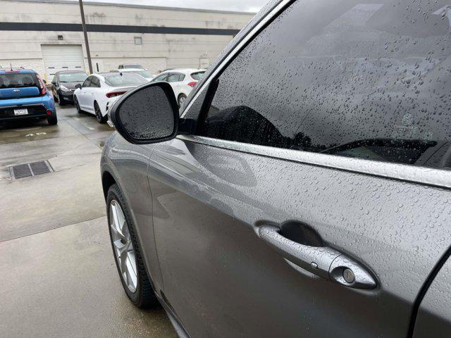 Photo of 2019 Stromboli Gray Metallic Alfa Romeo Stelvio