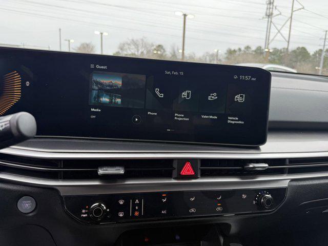 Photo of 2025 Dawning Red Kia Sorento