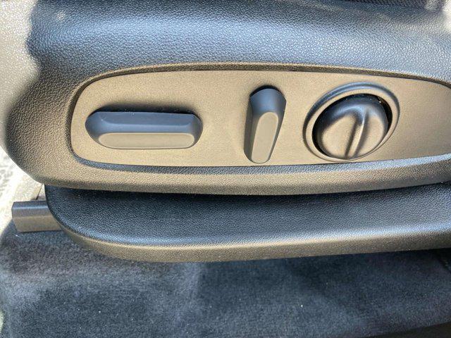 Photo of 2022 Northsky Blue Metallic Chevrolet Traverse