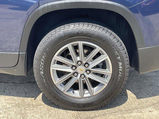 Photo of 2022 Northsky Blue Metallic Chevrolet Traverse