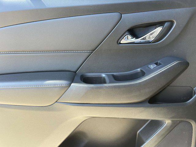 Photo of 2022 Northsky Blue Metallic Chevrolet Traverse