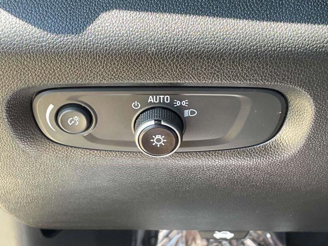 Photo of 2022 Northsky Blue Metallic Chevrolet Traverse
