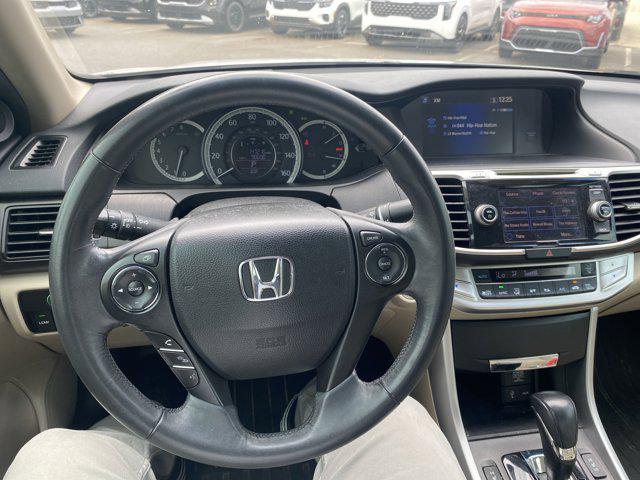 Photo of 2014 White Honda Accord