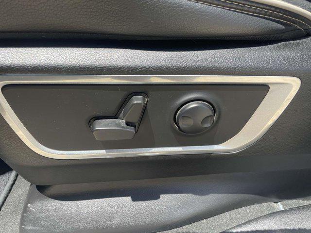 Photo of 2023 Bright White Clearcoat RAM 1500