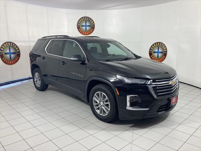 Photo of 2022 Mosaic Black Metallic Chevrolet Traverse