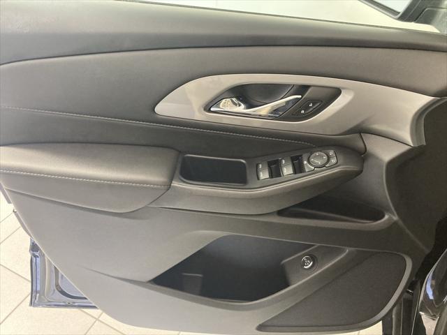 Photo of 2022 Mosaic Black Metallic Chevrolet Traverse