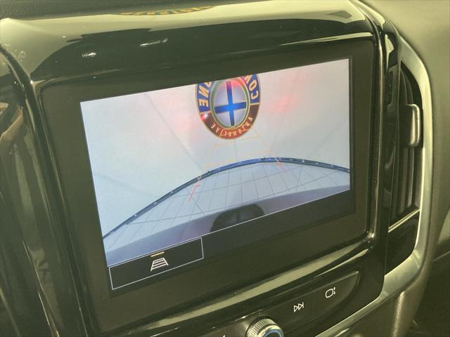 Photo of 2022 Mosaic Black Metallic Chevrolet Traverse