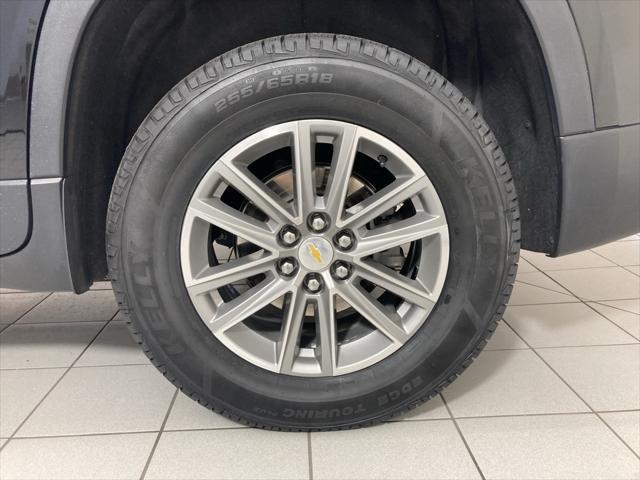 Photo of 2022 Mosaic Black Metallic Chevrolet Traverse