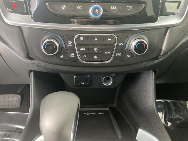 Photo of 2022 Mosaic Black Metallic Chevrolet Traverse