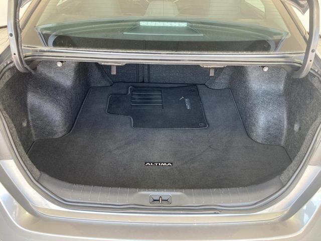 Photo of 2024 Gun Metallic Nissan Altima