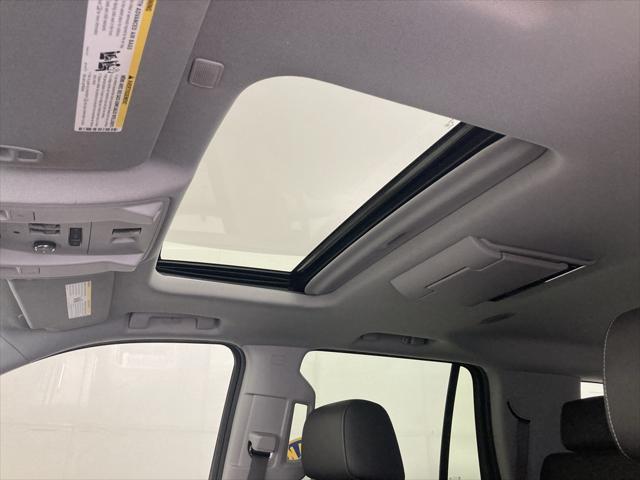 Photo of 2018 Summit White Chevrolet Tahoe