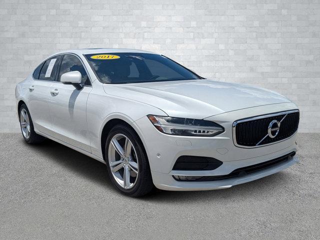2017 Volvo S90