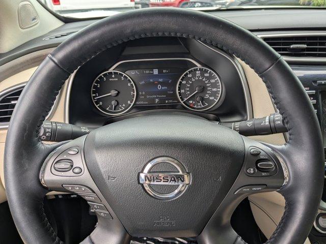 Photo of 2020 White Nissan Murano