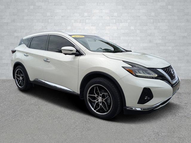 Photo of 2020 White Nissan Murano