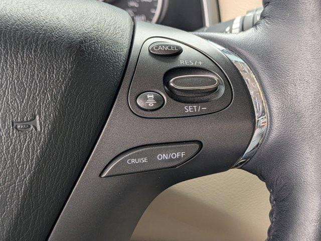 Photo of 2020 White Nissan Murano