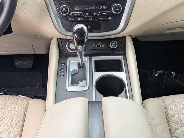 Photo of 2020 White Nissan Murano