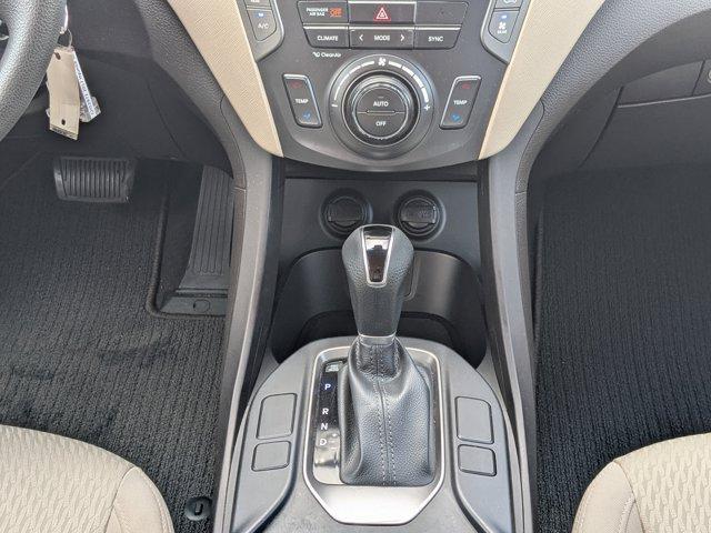 Photo of 2017 Regal Red Pearl Hyundai SANTA FE