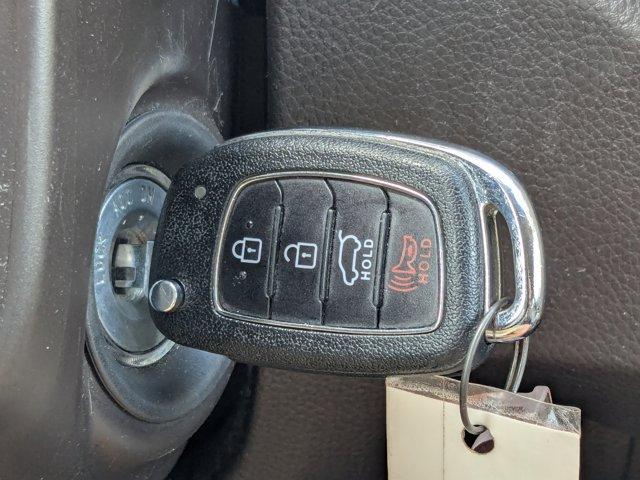 Photo of 2017 Regal Red Pearl Hyundai SANTA FE