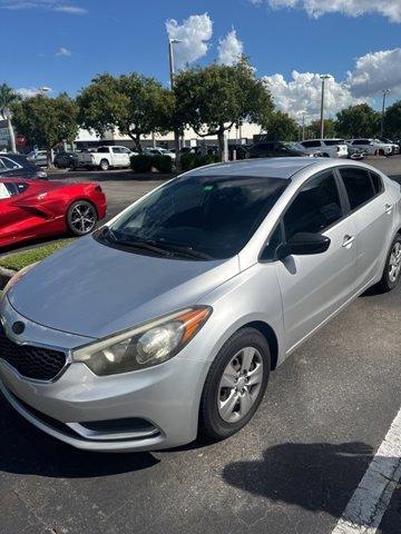 Photo of 2014 Bright Silver Kia Forte