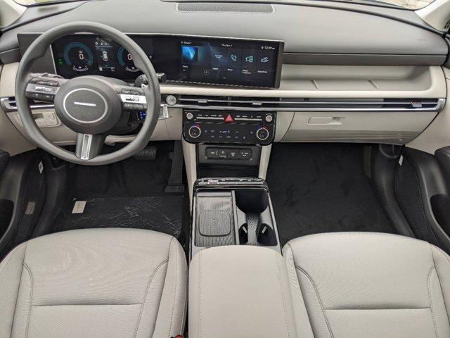 Photo of 2025 Pearl Hyundai TUCSON Hybrid