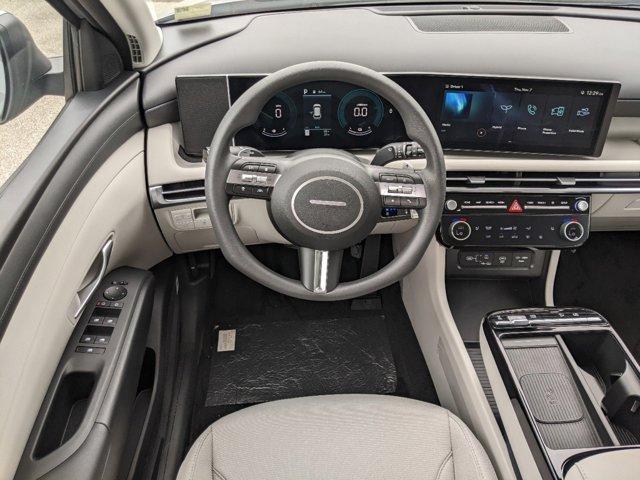 Photo of 2025 Pearl Hyundai TUCSON Hybrid