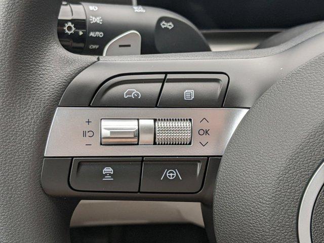 Photo of 2025 Pearl Hyundai TUCSON Hybrid