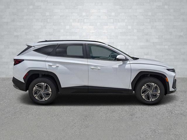 Photo of 2025 Pearl Hyundai TUCSON Hybrid