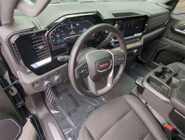 Photo of 2022 Onyx Black GMC Sierra 1500