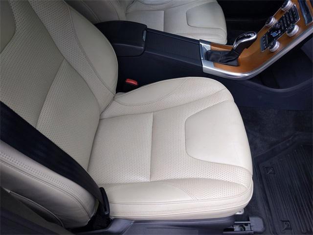Photo of 2015 Black Stone Volvo XC60