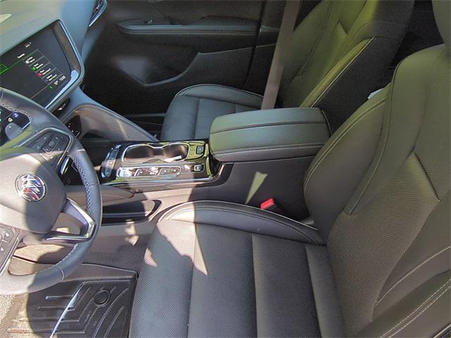 Photo of 2023 Summit White Buick Envision