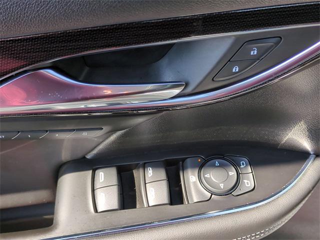 Photo of 2023 Summit White Buick Envision