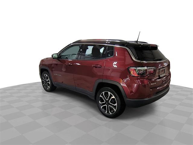 Photo of 2022 Velvet Red Pearlcoat Jeep Compass