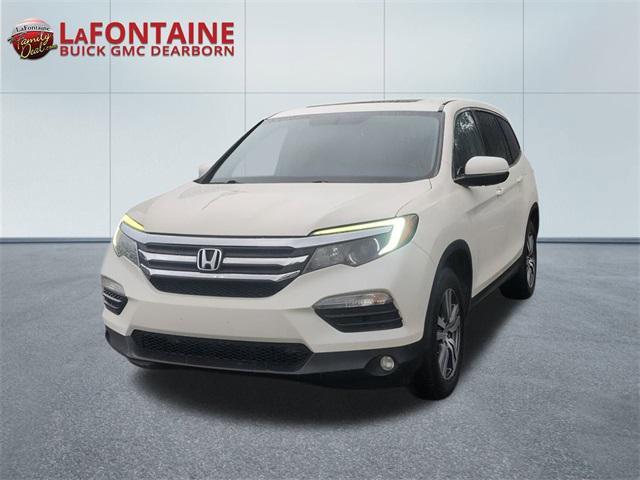 Photo of 2017 White Diamond Pearl Honda Pilot