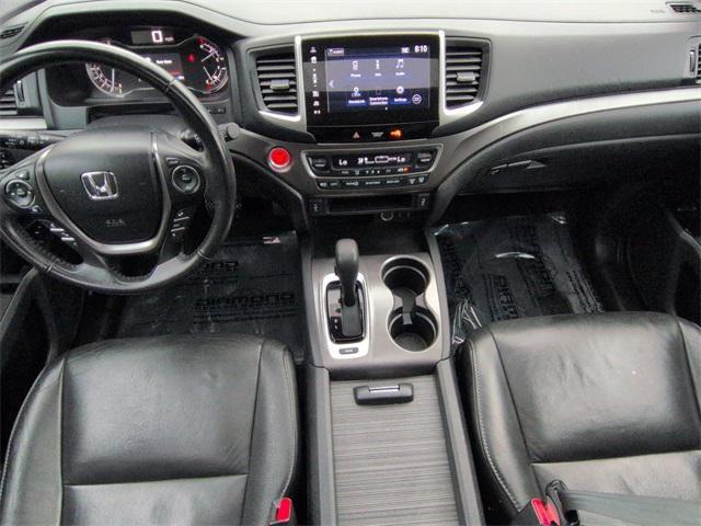Photo of 2017 White Diamond Pearl Honda Pilot