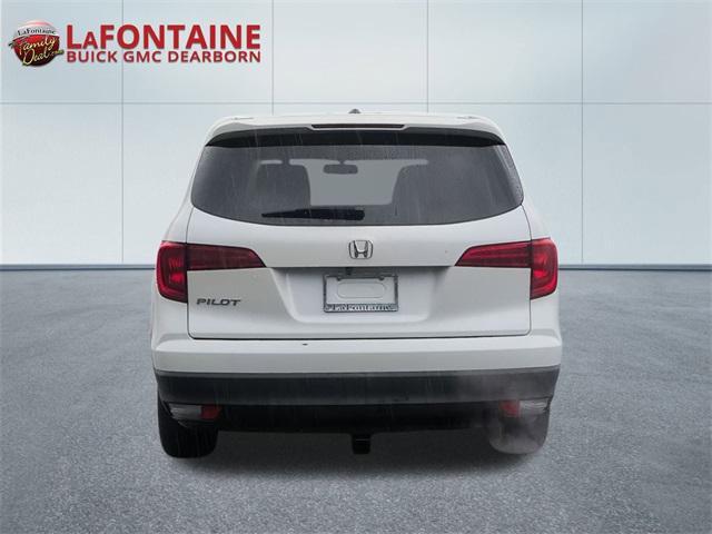 Photo of 2017 White Diamond Pearl Honda Pilot