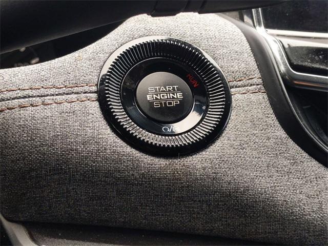 Photo of 2022 Velvet Red Pearlcoat Jeep Compass