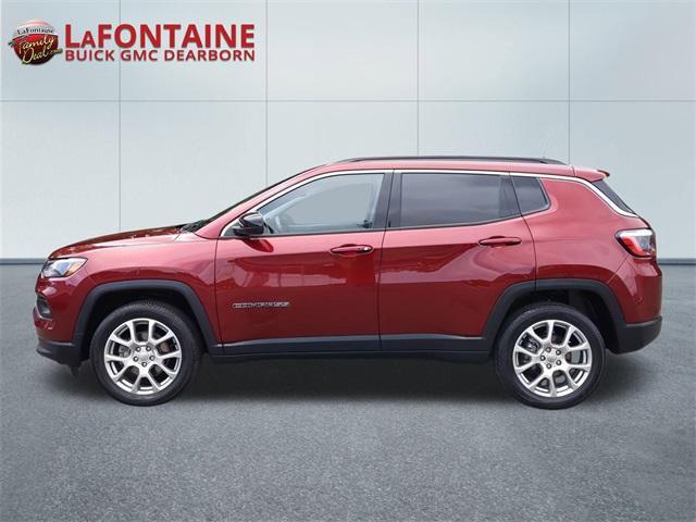 Photo of 2022 Velvet Red Pearlcoat Jeep Compass